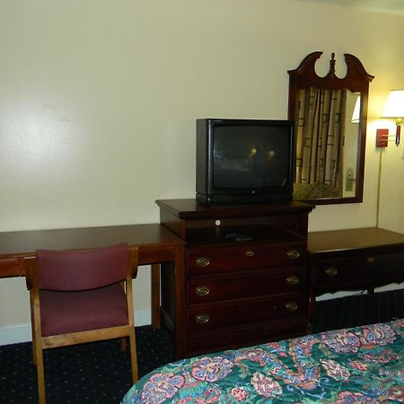 رونوك رابيدز Fairfax Motel الغرفة الصورة