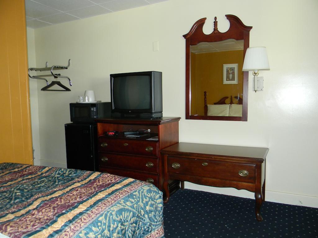 رونوك رابيدز Fairfax Motel الغرفة الصورة