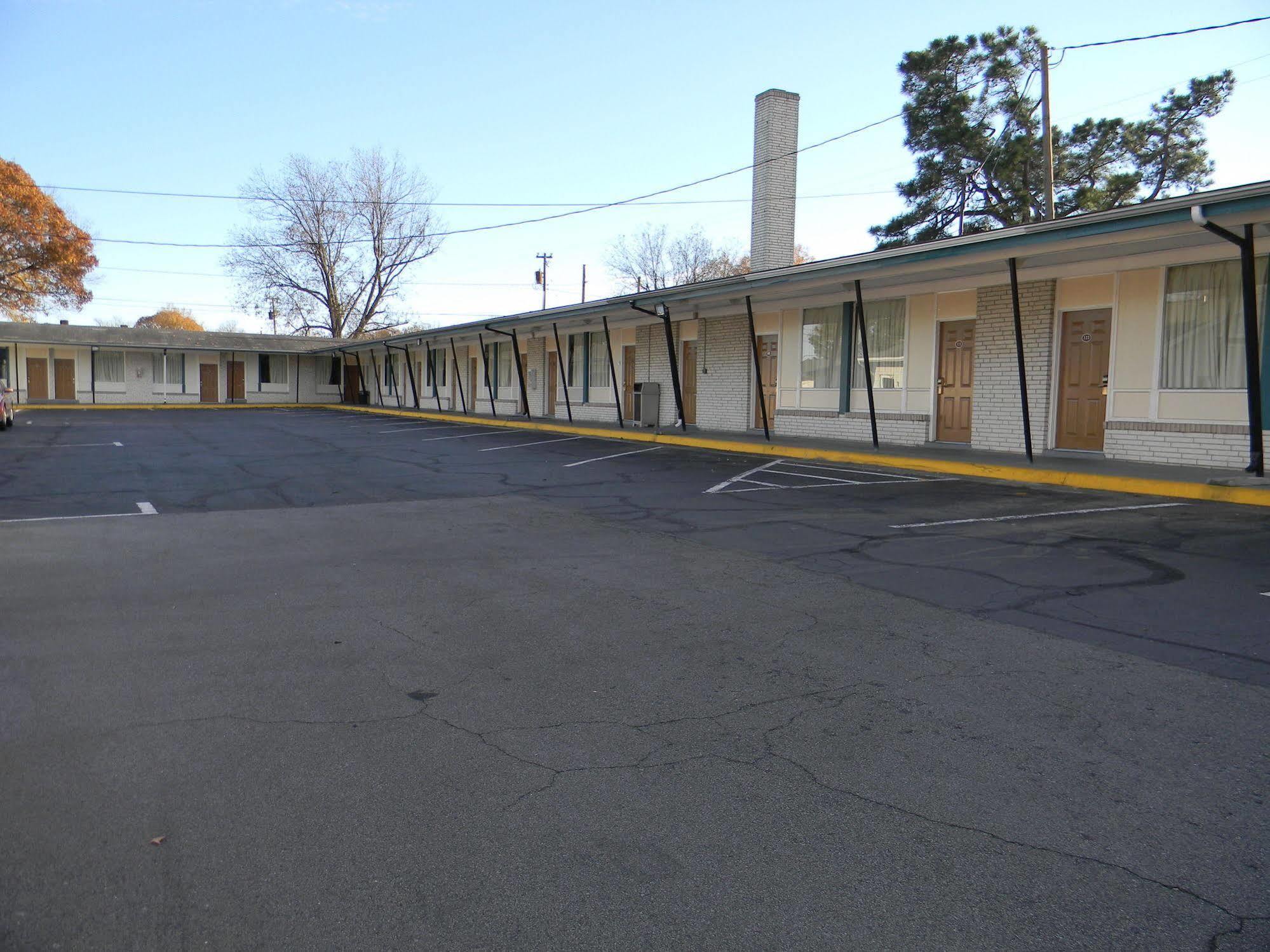 رونوك رابيدز Fairfax Motel المظهر الخارجي الصورة